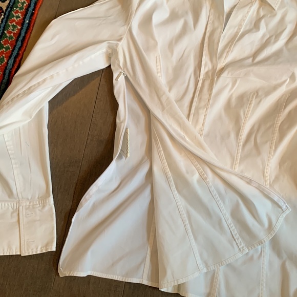 BOSS SESY, CUTE, BEAUTIFUL, FLATTERING BLOSE - Picture 13 of 16